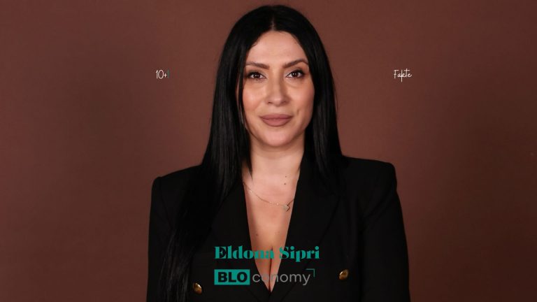 Pastel and White Minimal Trendy Feminine Daily Reminder Instagram Post (Video)